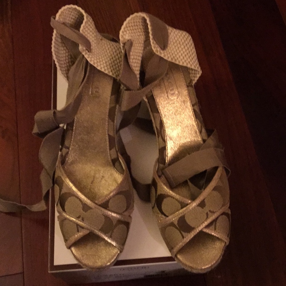 Coach open toe espadrilles khaki/gold ribbon tie